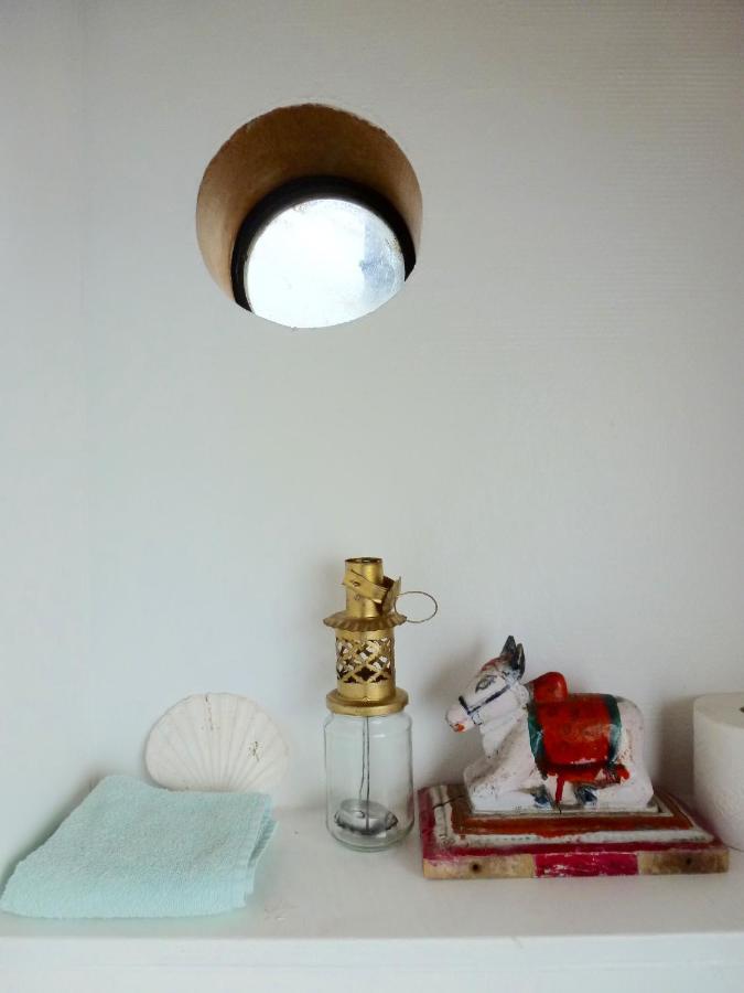 Couette-café Bed In Boat *