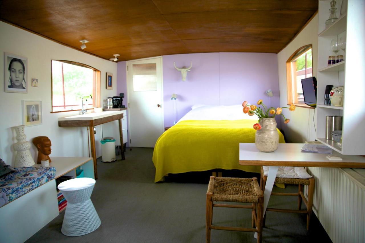 Bed In Boat Couette-café