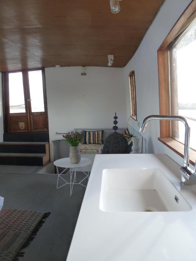 Couette-café Bed In Boat Amsterdam