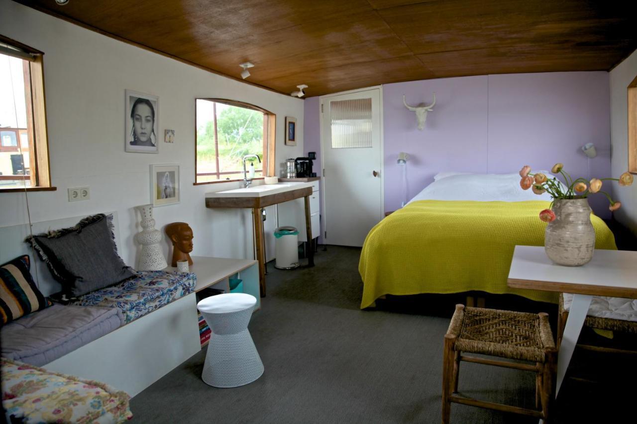 Bed In Boat Couette-café